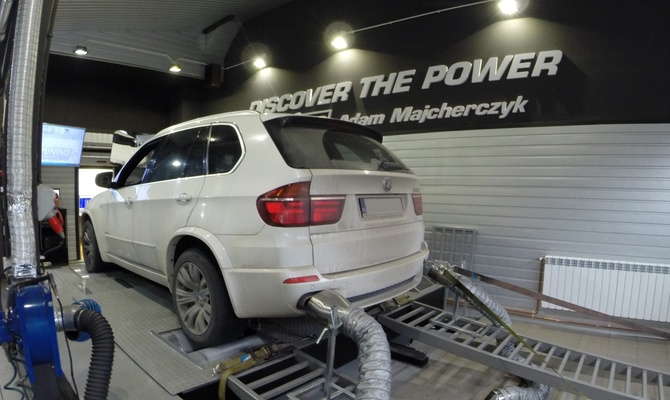 BMW X5 40d 306 KM  + 114 KM i 220 Nm